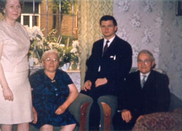 f_0193.jpg